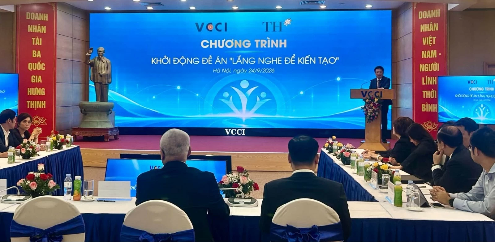 VCCI đưa tiếng nói doanh nghiệp vào kiến tạo chính sách VCCI đưa tiếng nói doanh nghiệp vào kiến tạo chính sách