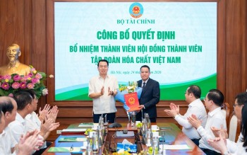 Công bố quyết định bổ nhiệm Thành viên Hội đồng thành viên Tập đoàn Hóa chất Việt Nam