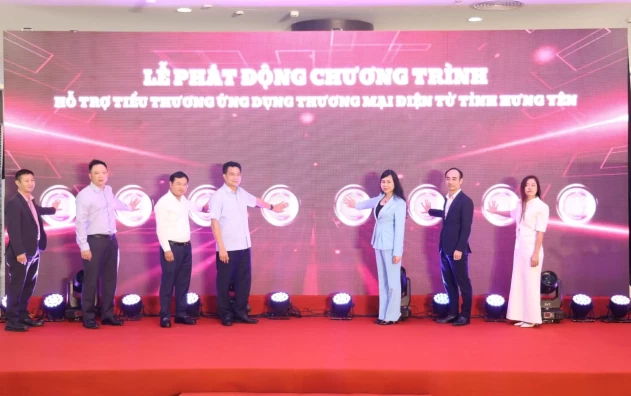 Vietcombank nối dài hành trình chuyển đổi số cùng tiểu thương trên cả nước Vietcombank nối dài hành trình chuyển đổi số cùng tiểu thương trên cả nước
