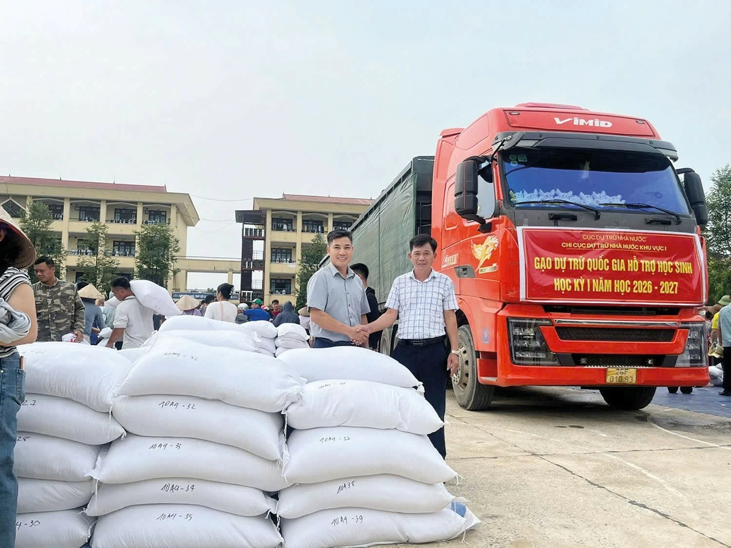 Xuất cấp gần 2.570 tấn gạo hỗ trợ học sinh năm học 2026 - 2027