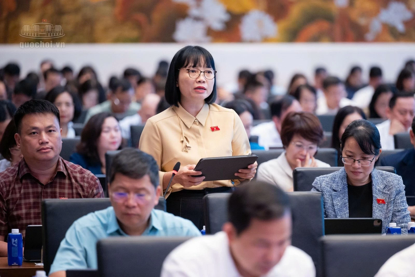 Giá điện hợp lý nhưng không chuyển mọi rủi ro, chi phí sang người sử dụng Giá điện hợp lý nhưng không chuyển mọi rủi ro, chi phí sang người sử dụng