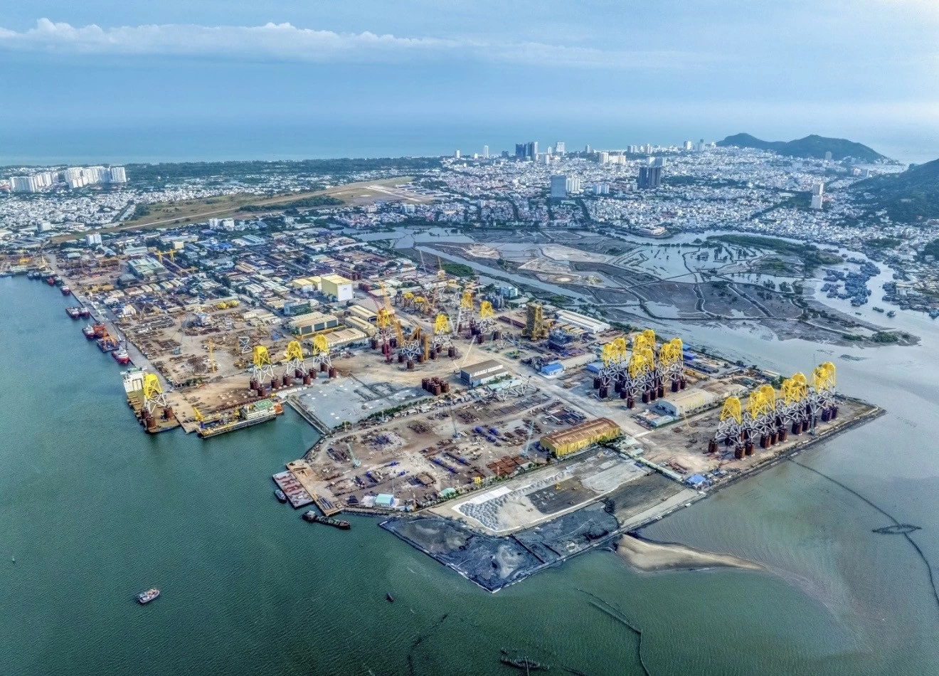 Petrovietnam: Làm chủ năng lực tổng thầu EPC công trình dầu khí ngoài khơi Petrovietnam: Làm chủ năng lực tổng thầu EPC công trình dầu khí ngoài khơi