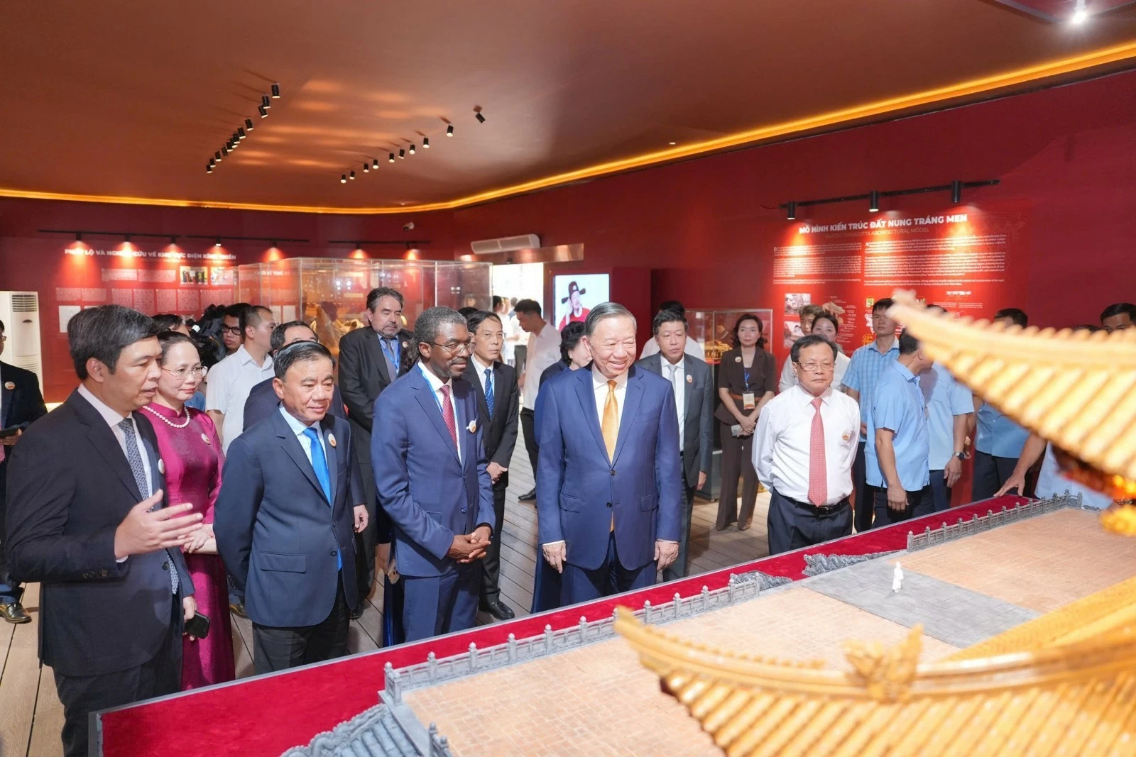 Hà Nội: Khởi công Dự án đầu tư bảo quản, tu bổ, phục hồi Điện Kính Thiên