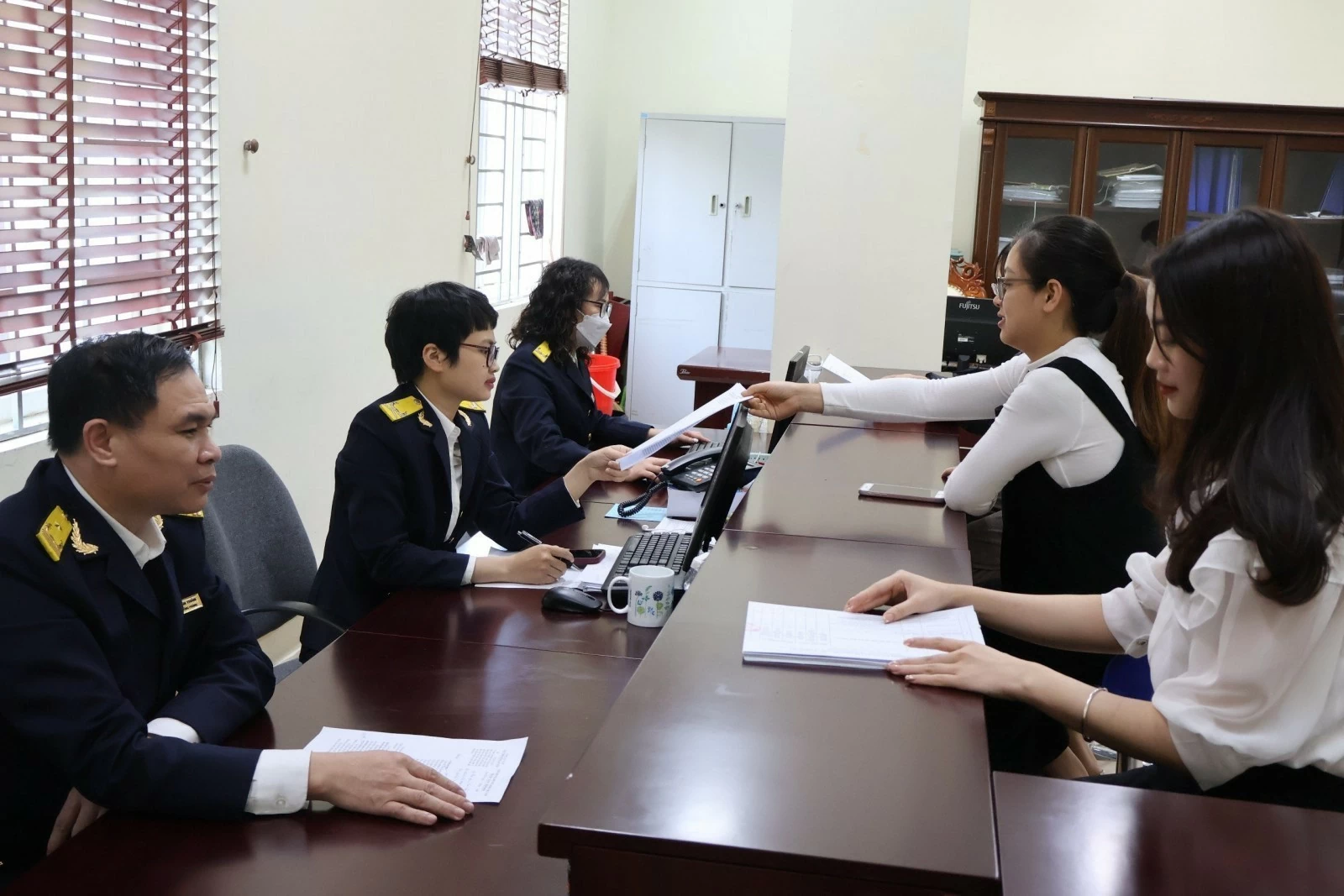 Thuế tỉnh Lai Châu rà soát, triển khai làm sạch mã số thuế Thuế tỉnh Lai Châu rà soát, triển khai làm sạch mã số thuế