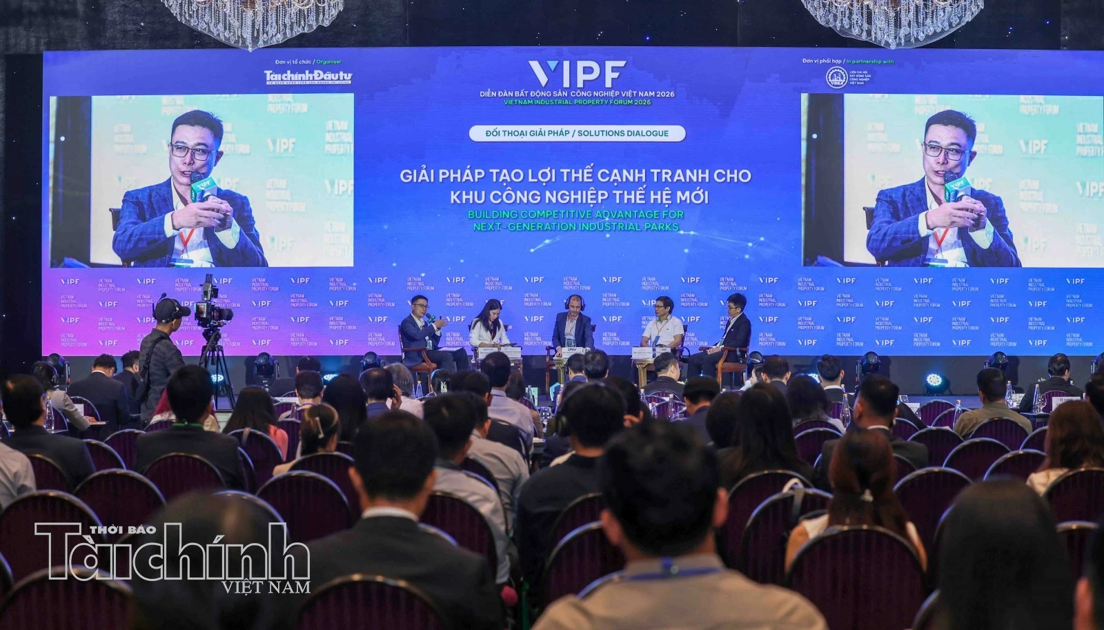Khu công nghiệp thế hệ mới không thể chỉ xây “hạ tầng cứng” rồi chờ doanh nghiệp xanh hóa