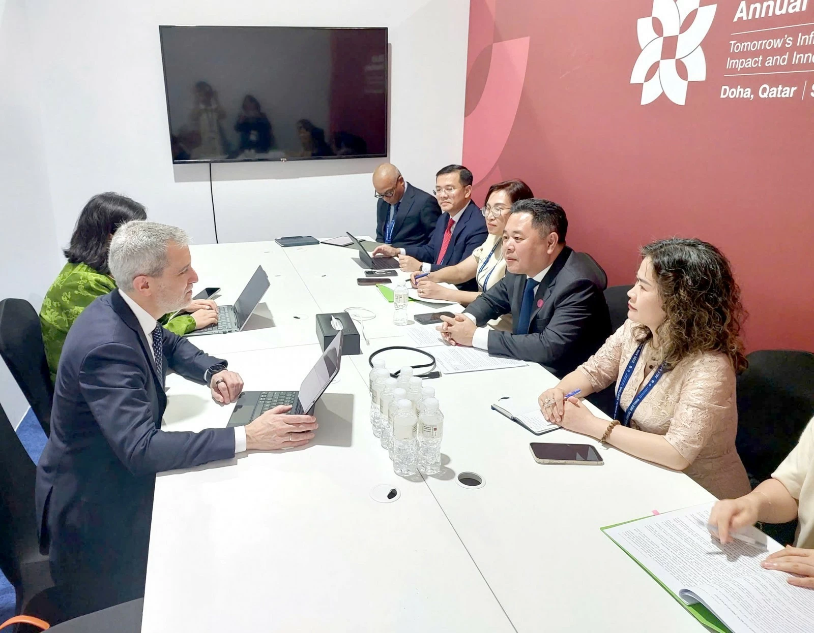 Việt Nam thúc đẩy hợp tác phát triển hạ tầng tại Hội nghị thường niên AIIB lần thứ 11 Việt Nam thúc đẩy hợp tác phát triển hạ tầng tại Hội nghị thường niên AIIB lần thứ 11