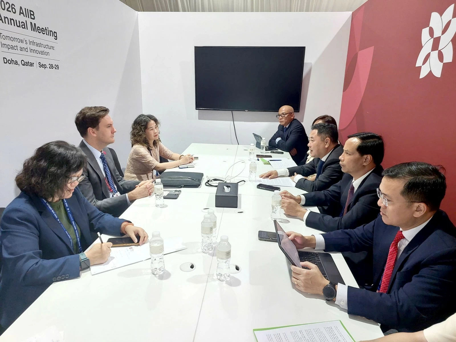 Việt Nam thúc đẩy hợp tác phát triển hạ tầng tại Hội nghị thường niên AIIB lần thứ 11 Việt Nam thúc đẩy hợp tác phát triển hạ tầng tại Hội nghị thường niên AIIB lần thứ 11