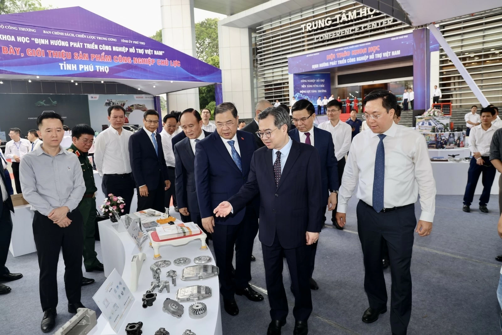 Công nghiệp hỗ trợ: Chuyển từ có “sản phẩm” sang có “năng lực”