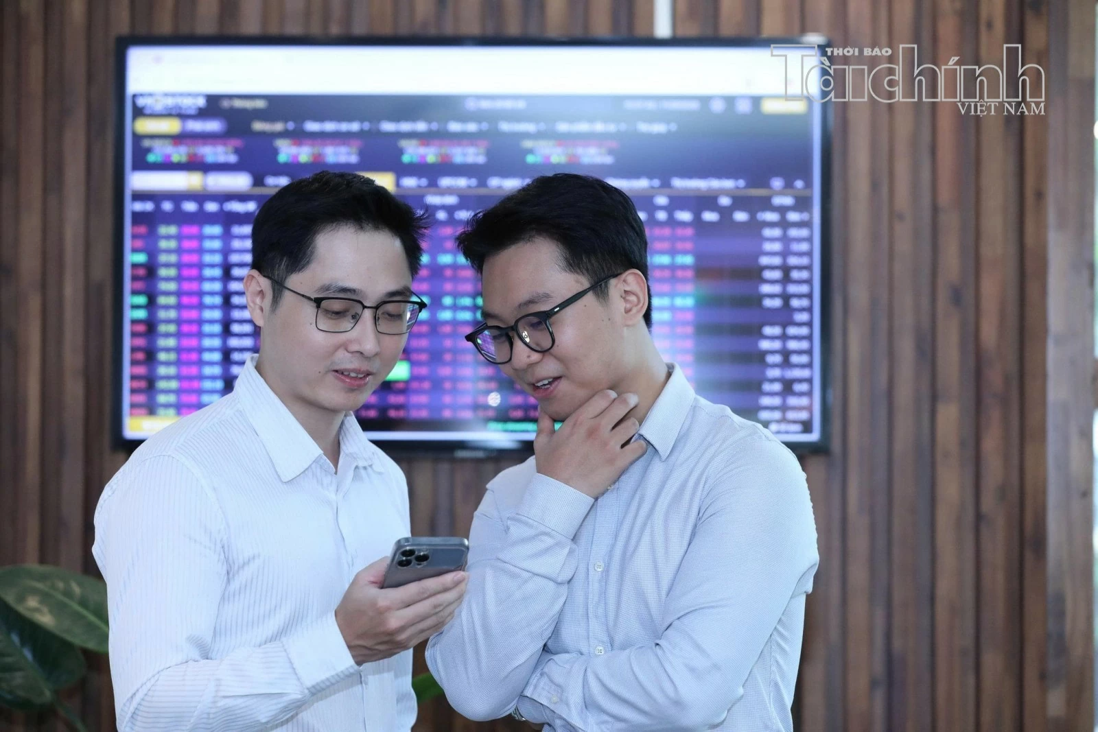 Chứng khoán ngày 30/10: Lực cầu bắt đáy giúp VN-Index thu hẹp đà giảm Chứng khoán ngày 30/10: Lực cầu bắt đáy giúp VN-Index thu hẹp đà giảm