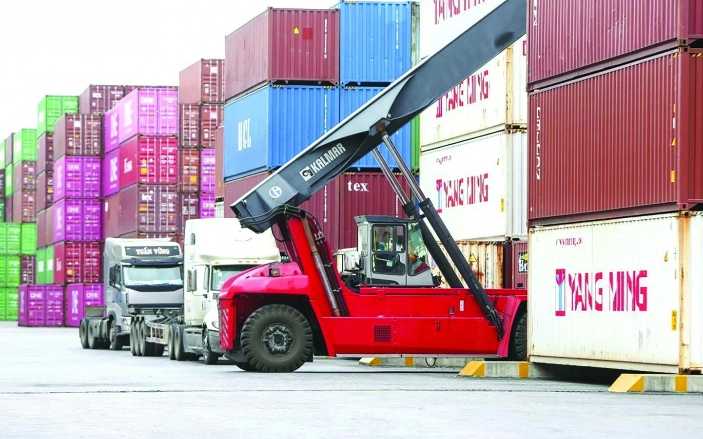 doanh nghiep logistics don song loi nhuan tang