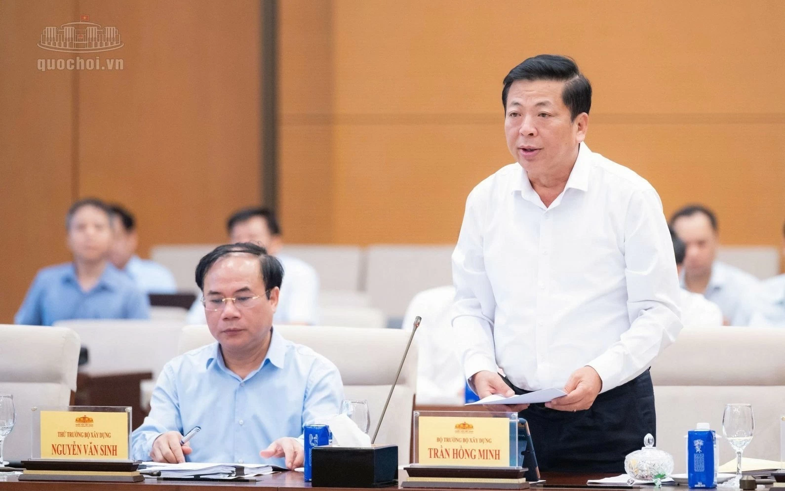de xuat dua 5 gia tri con lai cua hop dong bat dong san vao tai khoan phong toa