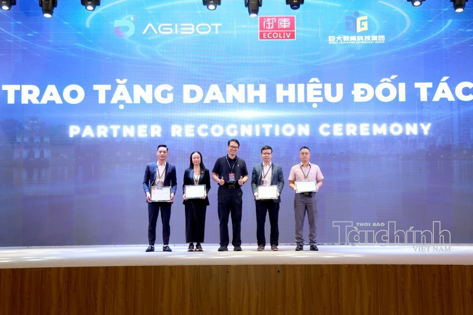 Hội nghị AI hiện thân Việt Nam lần thứ nhất: Định hình kỷ nguyên năng suất mới và chiến lược vươn tầm khu vực