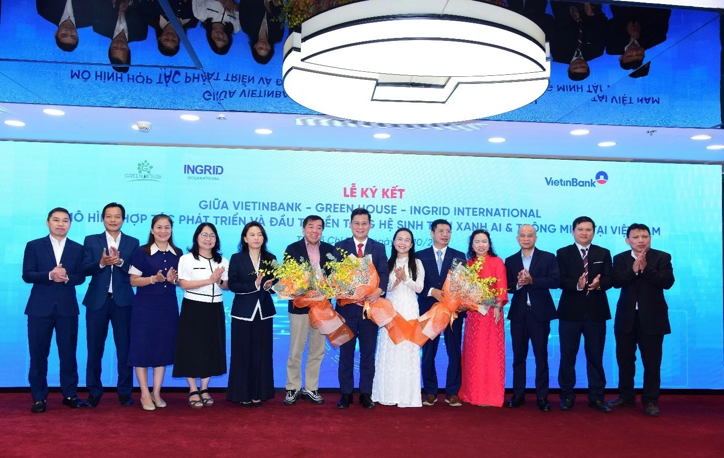 VietinBank “bắt tay” GreenHouse và Ingrid International: Thúc đẩy hệ sinh thái xanh AI và chuyển đổi số toàn diện VietinBank “bắt tay” GreenHouse và Ingrid International: Thúc đẩy hệ sinh thái xanh AI và chuyển đổi số toàn diện
