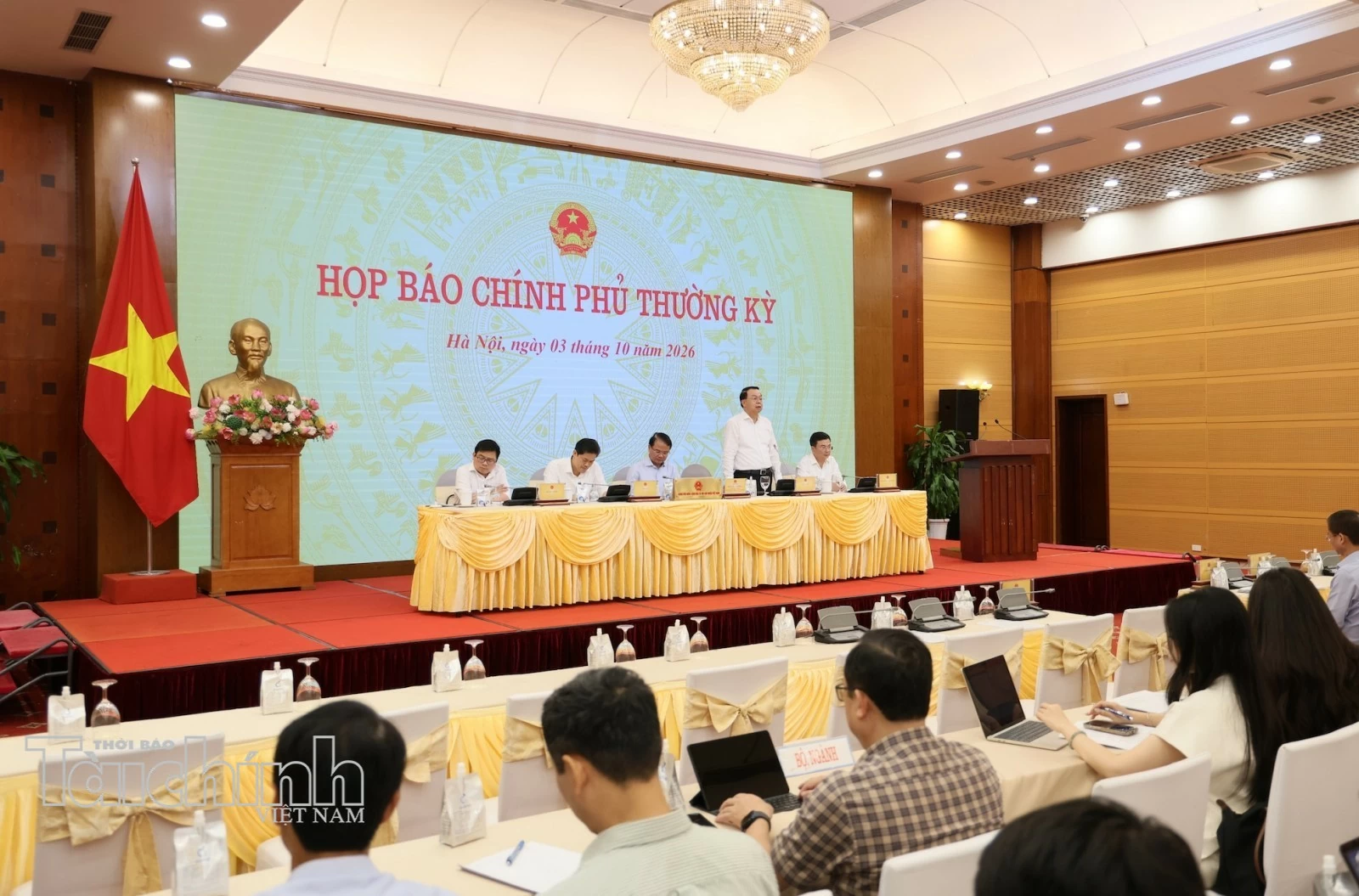 Bốn nhóm giải pháp phát triển thị trường chứng khoán sau nâng hạng Bốn nhóm giải pháp phát triển thị trường chứng khoán sau nâng hạng