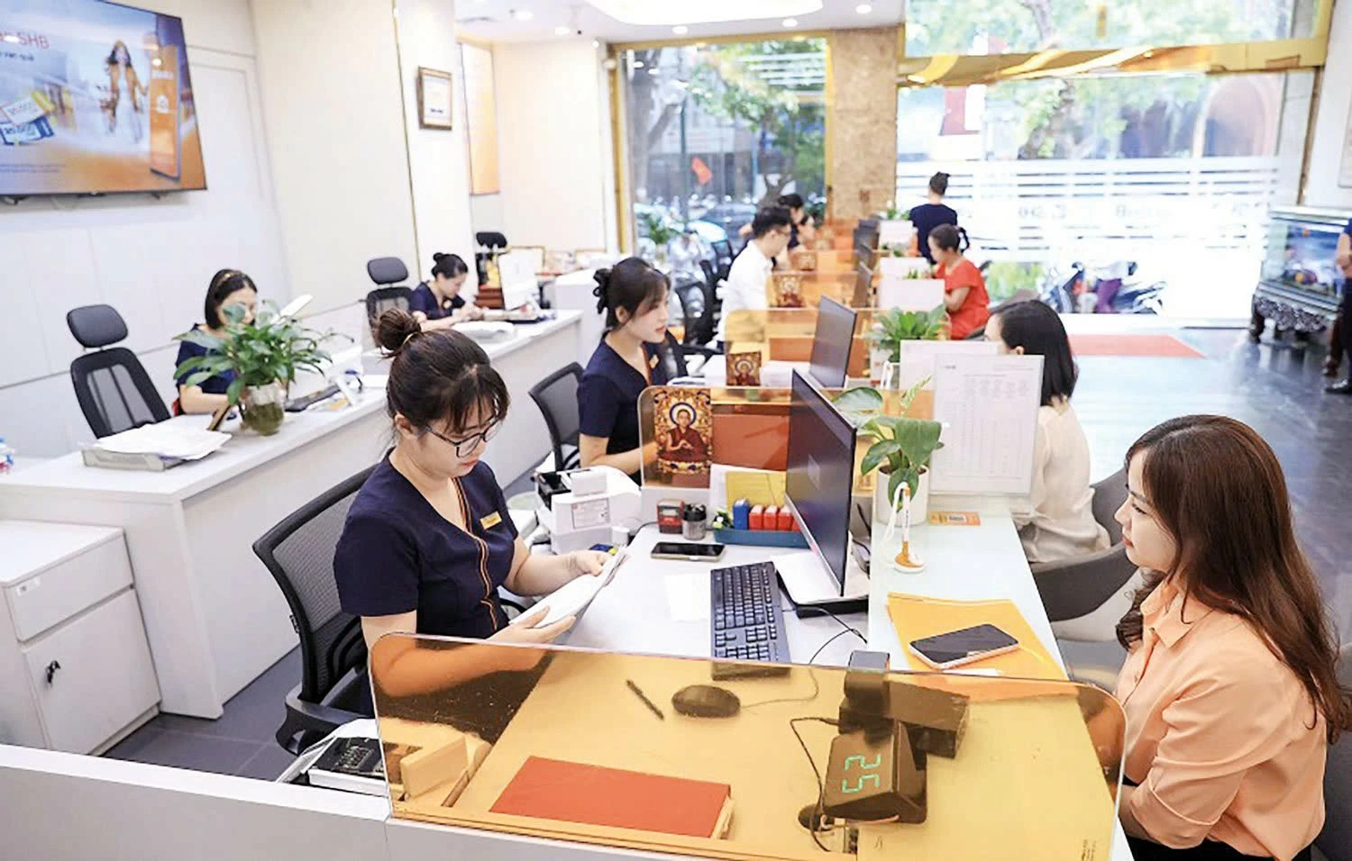 Những “thước đo” mới soi rõ sức bền ngân hàng Những “thước đo” mới soi rõ sức bền ngân hàng