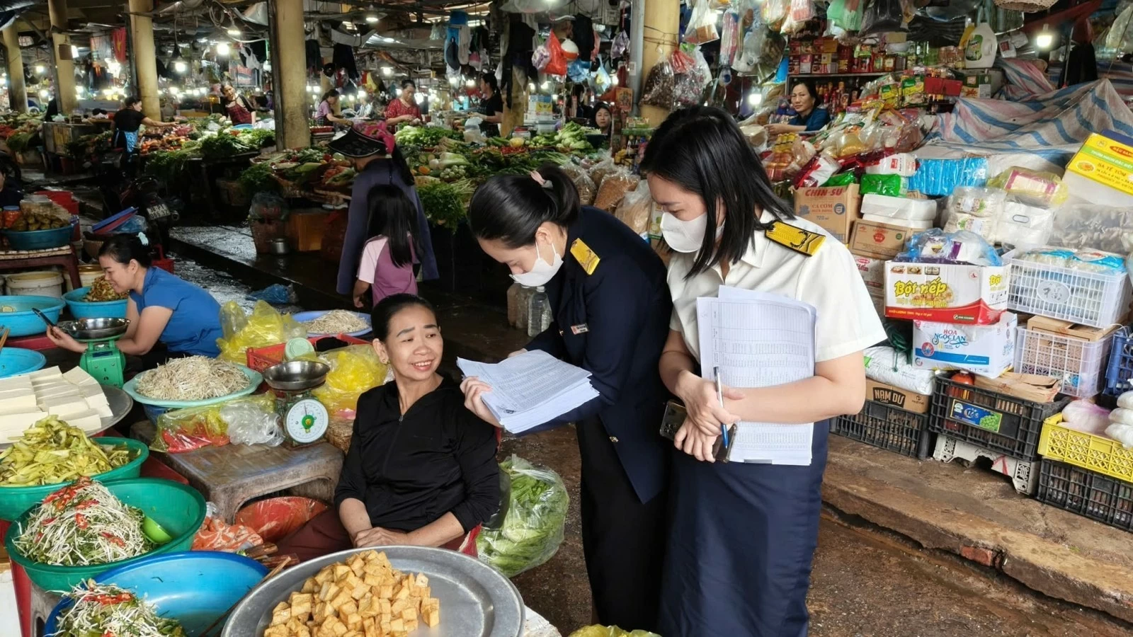 Thuế tỉnh Hà Tĩnh rà từng hồ sơ để làm sạch mã số thuế Thuế tỉnh Hà Tĩnh rà từng hồ sơ để làm sạch mã số thuế