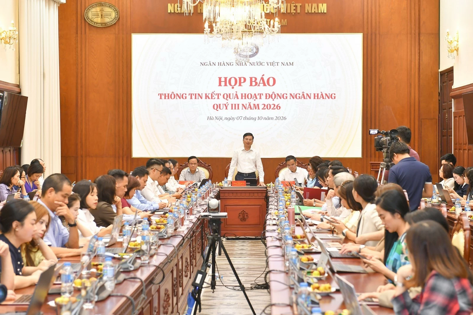 Lãi suất tiền gửi tăng 1,15 điểm phần trăm từ đầu năm, giữ cân bằng tỷ giá - lãi suất
