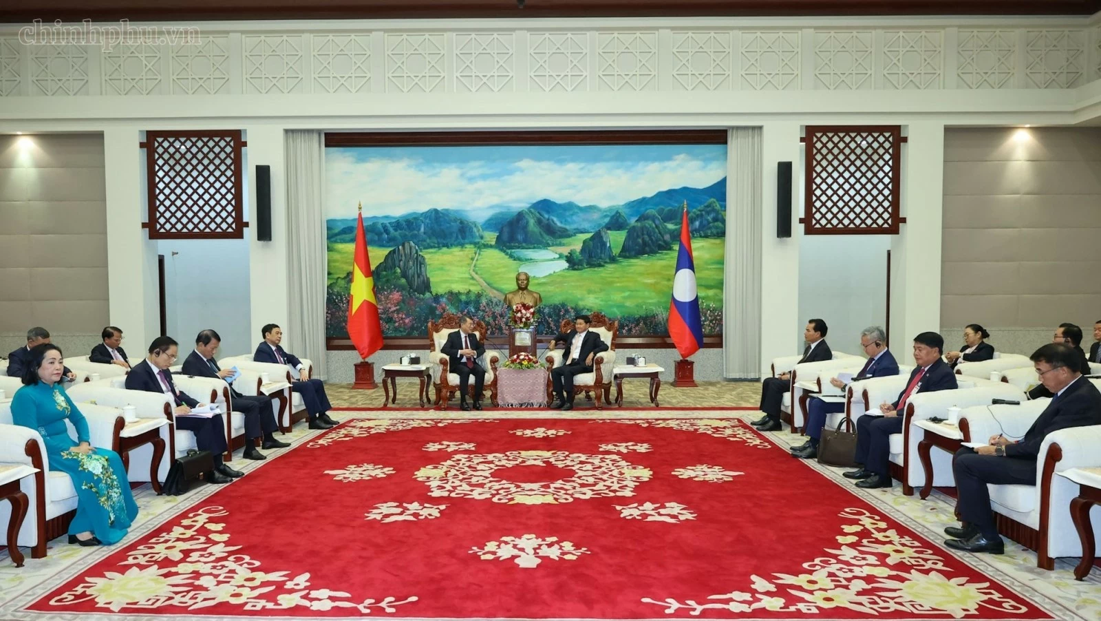 Thủ tướng Lê Minh Hưng hội kiến Tổng Bí thư, Chủ tịch nước Lào
