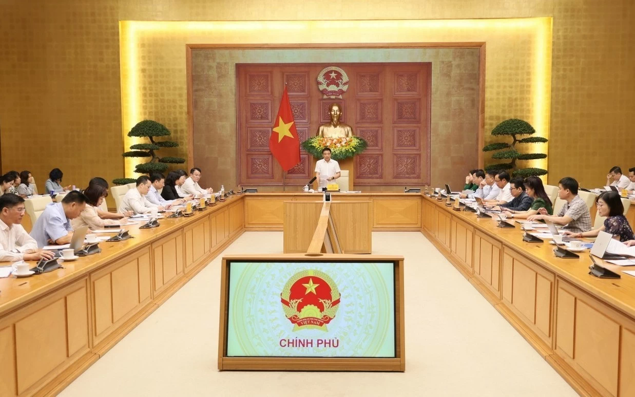 pho thu tuong nguyen van thang yeu cau kiem soat lam phat on dinh mat bang gia cuoi nam