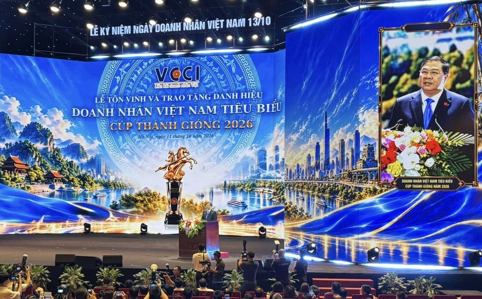 Vinh danh 100 doanh nhân Việt Nam tiêu biểu - Cúp Thánh Gióng” năm 2026 100 doanh nhân tiêu biểu được vinh danh, doanh thu đạt 1,34 triệu tỷ đồng