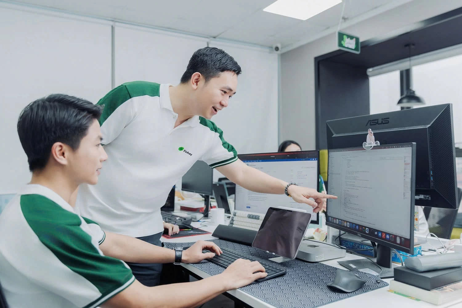 Tháo gỡ điểm nghẽn thanh toán, mở rộng chiều sâu thị trường vốn