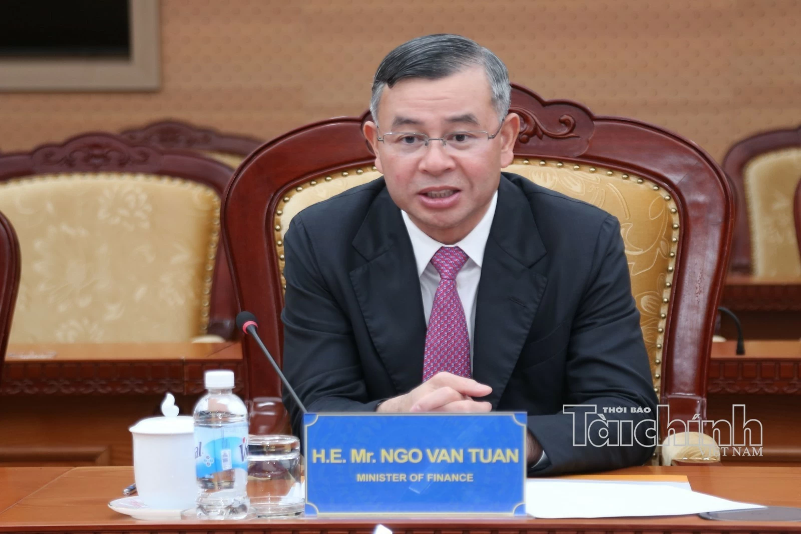 Bộ trưởng Ngô Văn Tuấn tiếp Chủ tịch Fitch Ratings Ian Linnell Bộ trưởng Ngô Văn Tuấn tiếp Chủ tịch Fitch Ratings Ian Linnell