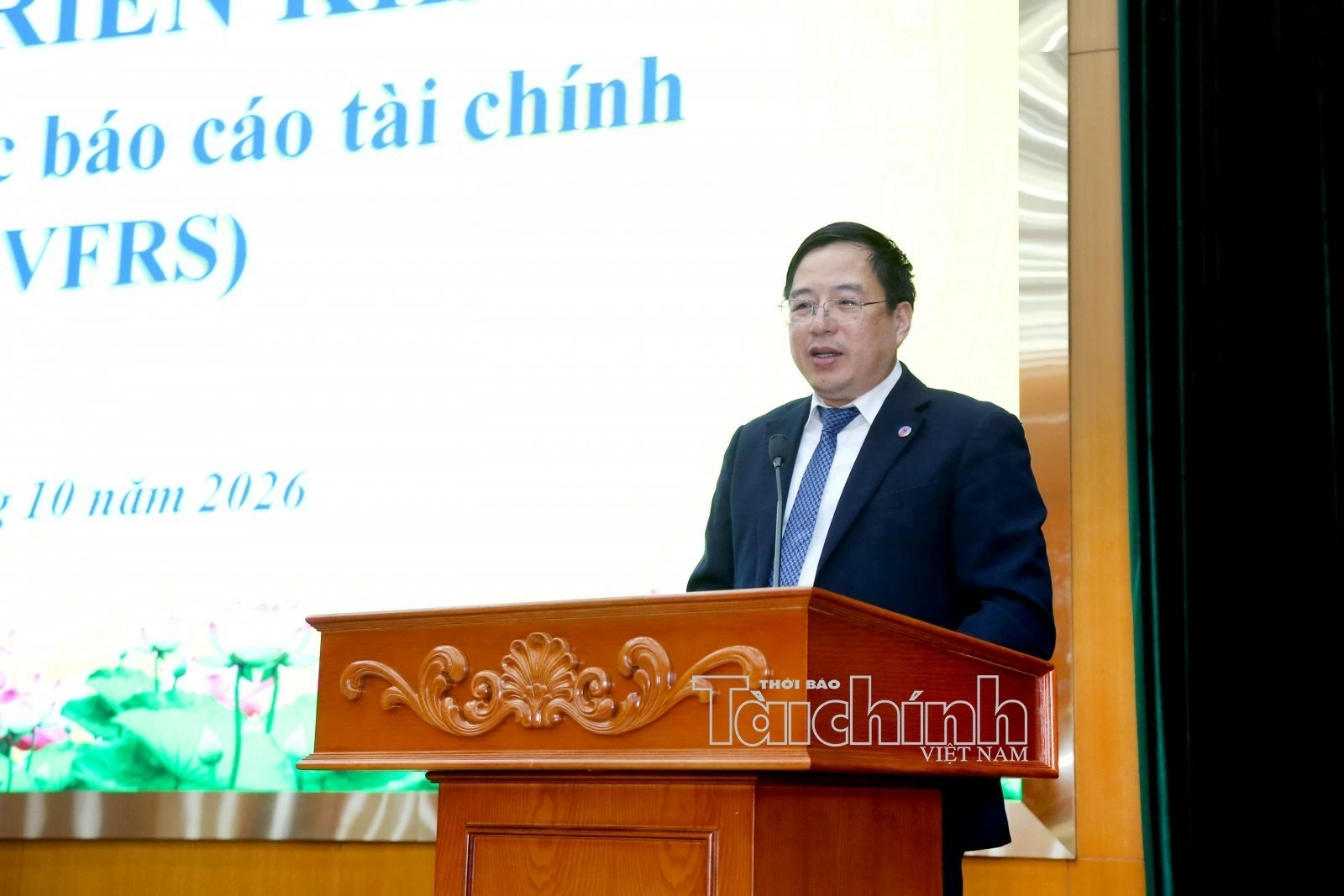 Chính thức triển khai xây dựng 42 chuẩn mực báo cáo tài chính Việt Nam Chính thức triển khai xây dựng 42 chuẩn mực báo cáo tài chính Việt Nam