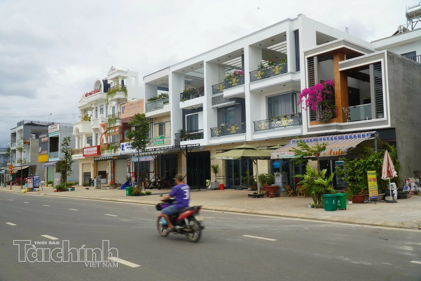 Bất động sản gắn liền với đất tại TP. Hồ Chí Minh giảm giá sơ cấp 29% Bất động sản gắn liền với đất tại TP. Hồ Chí Minh giảm giá sơ cấp 29%
