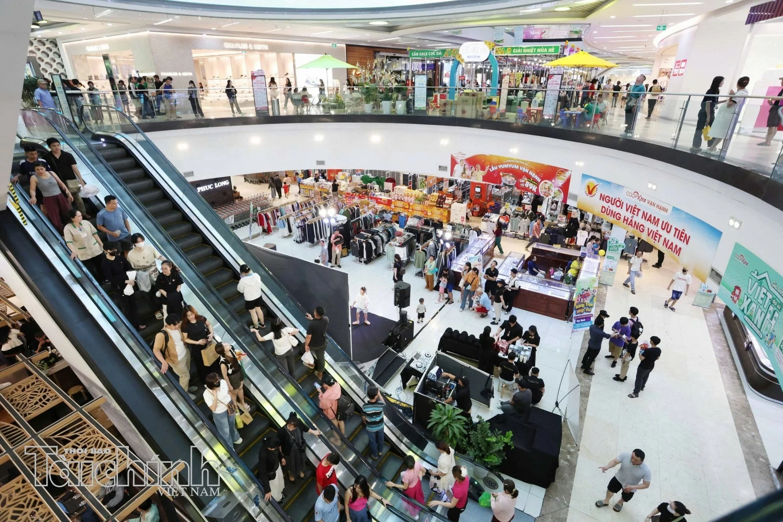 Thị trường bán lẻ TP. Hồ Chí Minh giữ sức hút, giá thuê ngoài trung tâm tăng 8% Thị trường bán lẻ TP. Hồ Chí Minh giữ sức hút, giá thuê ngoài trung tâm tăng 8%