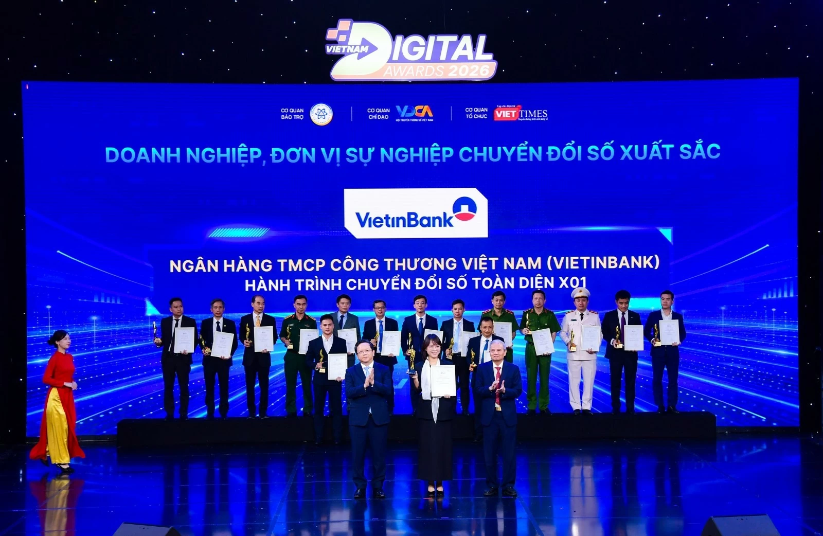 VietinBank khẳng định năng lực chuyển đổi số sau ba năm triển khai X01 VietinBank khẳng định năng lực chuyển đổi số sau ba năm triển khai X01