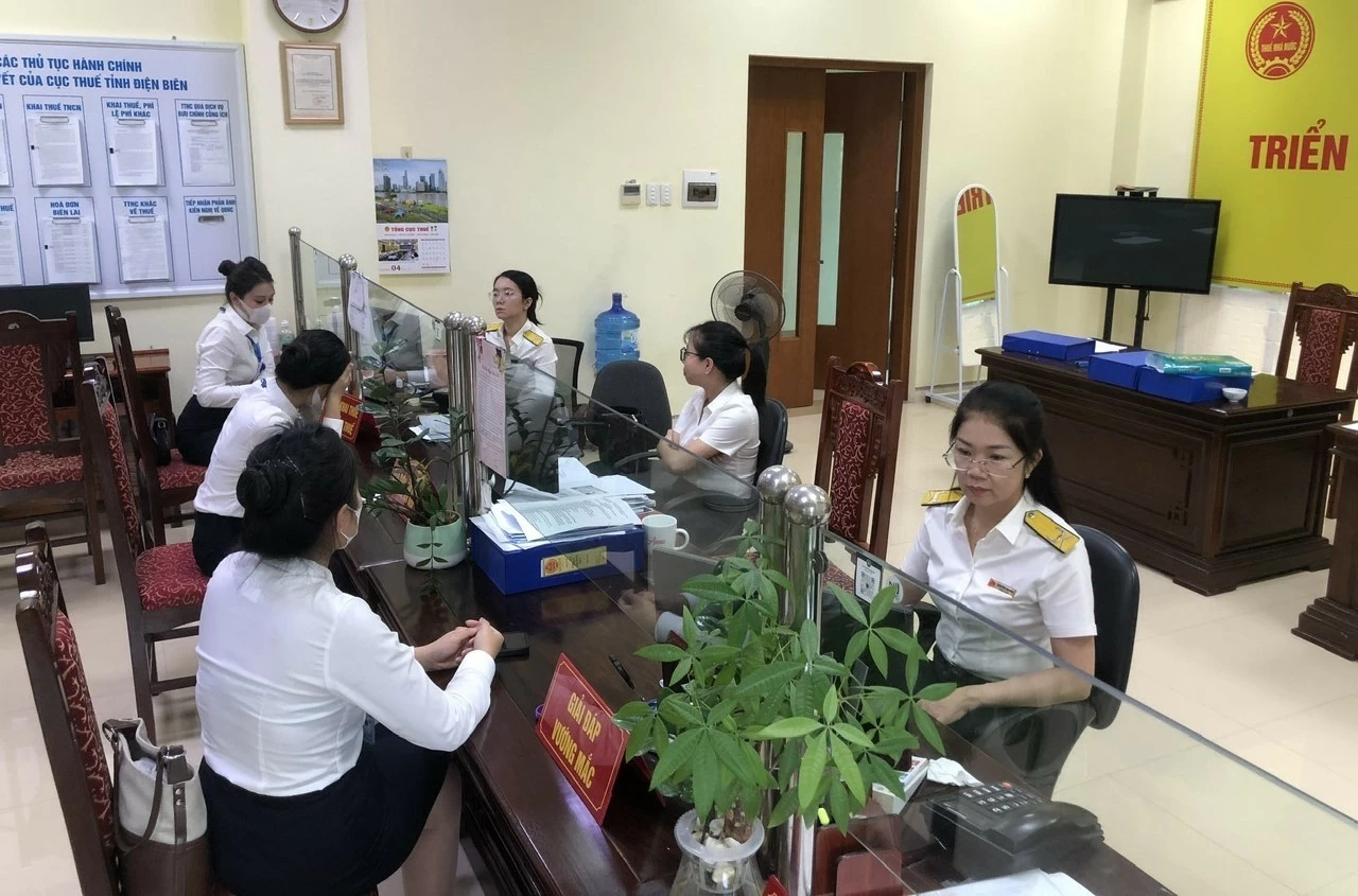 Thuế tỉnh Điện Biên thu ngân sách 9 tháng tăng hơn 24% so với cùng kỳ Thuế tỉnh Điện Biên thu ngân sách 9 tháng tăng hơn 24% so với cùng kỳ