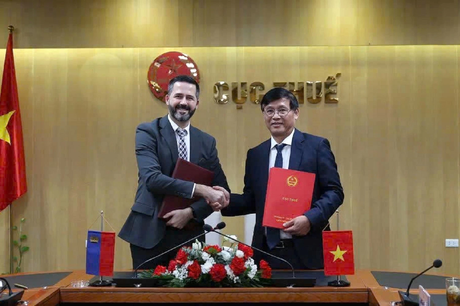 Việt Nam và Công quốc Lích-then-xtai-in ký Hiệp định tránh đánh thuế hai lần, thúc đẩy hợp tác kinh tế và đầu tư song phương Việt Nam và Công quốc Lích-then-xtai-in ký Hiệp định tránh đánh thuế hai lần, thúc đẩy hợp tác kinh tế và đầu tư song phương