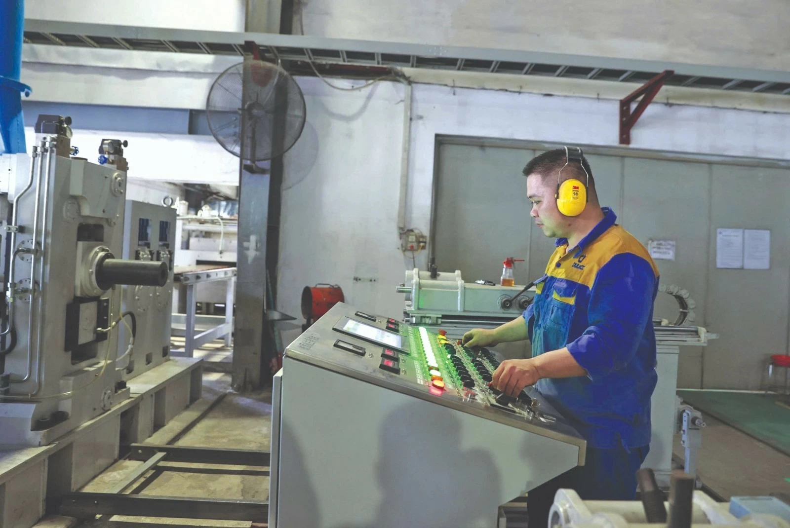 Tạo động lực tăng trưởng mới từ công nghệ và chuyển đổi số Tạo động lực tăng trưởng mới từ công nghệ và chuyển đổi số