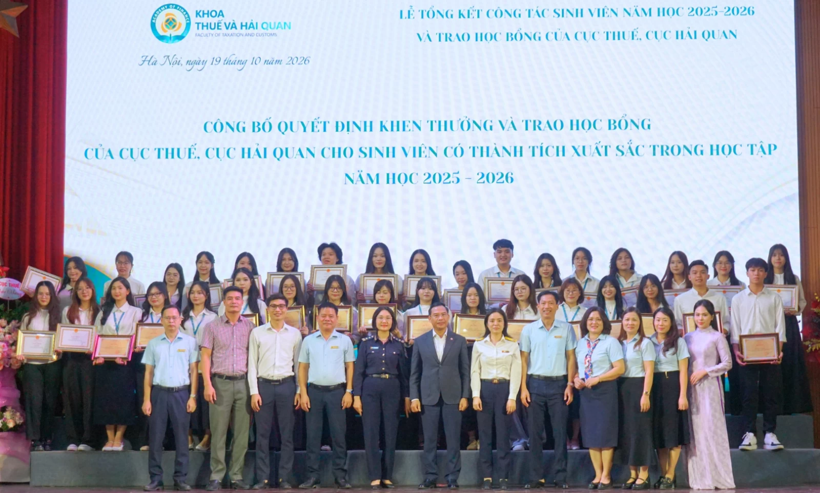 Cục Thuế, Cục Hải quan trao học bổng cho sinh viên xuất sắc Khoa Thuế và Hải quan