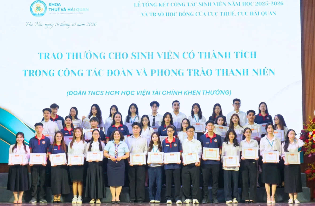 Cục Thuế, Cục Hải quan trao học bổng cho sinh viên xuất sắc Khoa Thuế và Hải quan