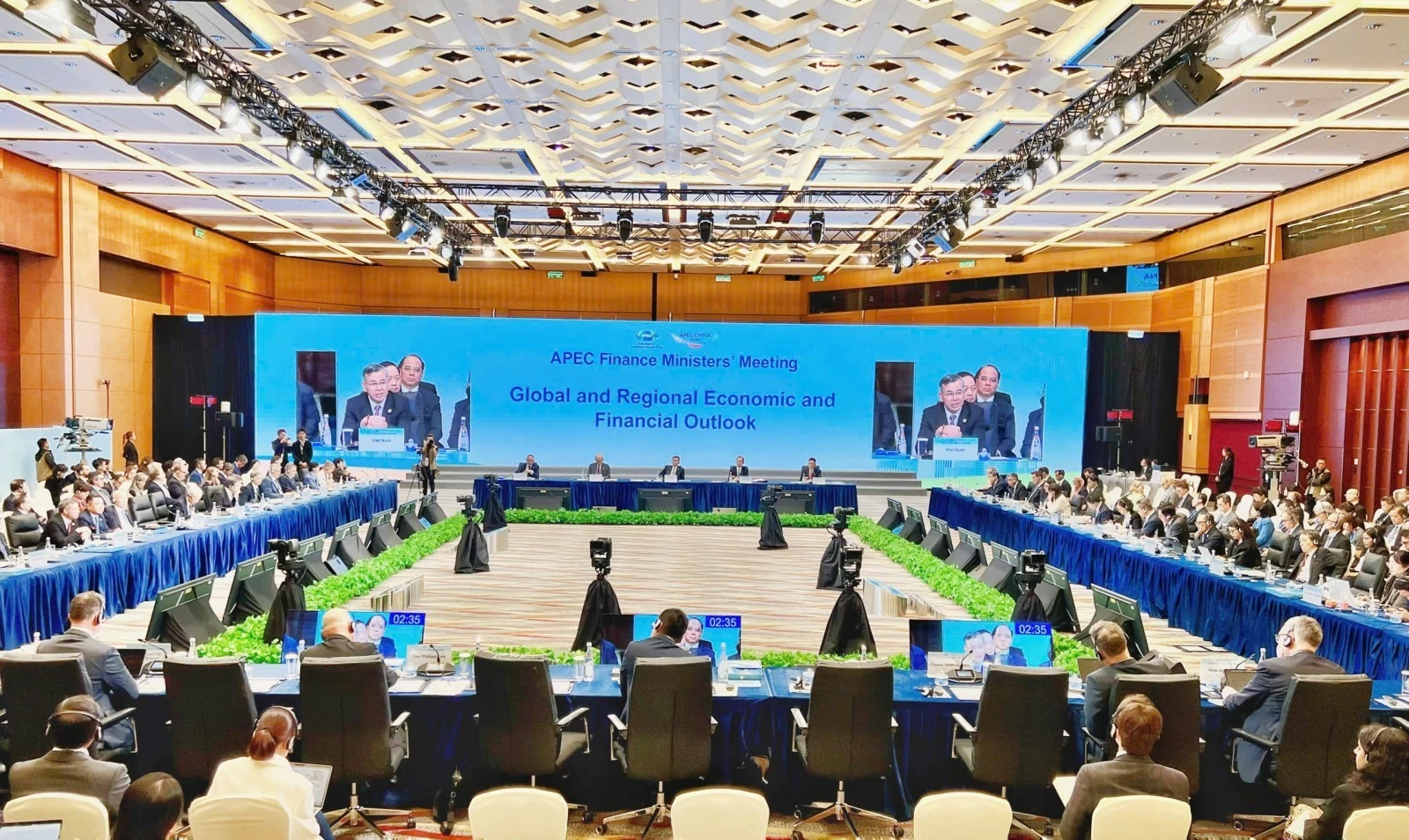 Hội nghị Bộ trưởng Tài chính APEC lần thứ 33: Việt Nam ấn tượng với kỷ lục FDI và mục tiêu tăng trưởng 2 con số