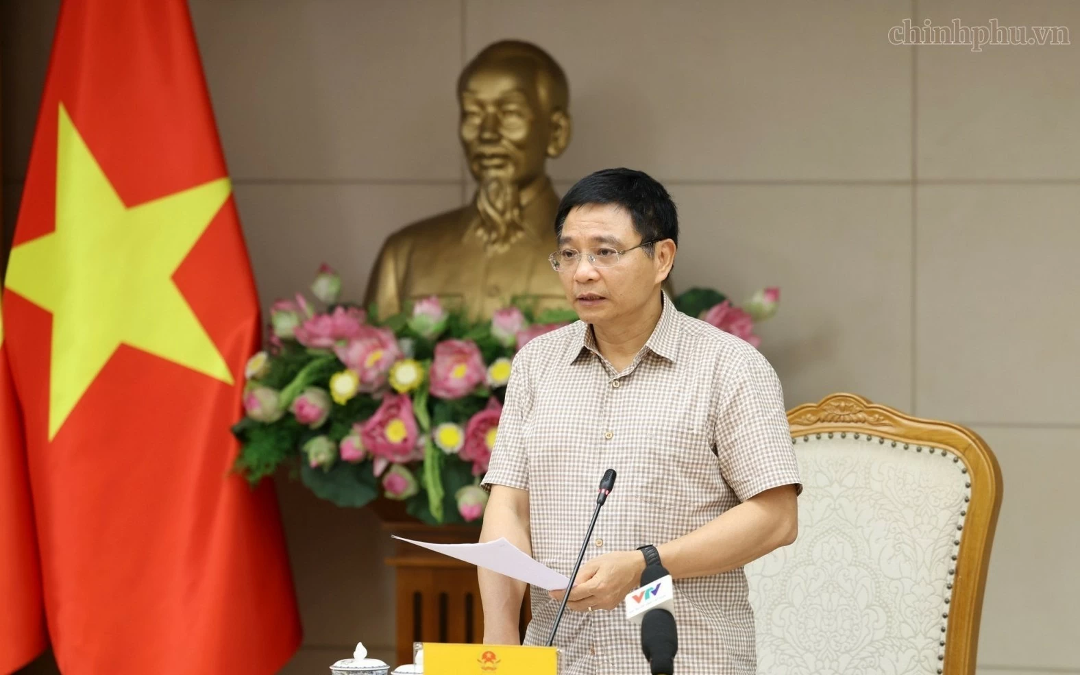 pho thu tuong nguyen van thang dua trung tam tai chinh quoc te di vao van hanh thuc chat an toan va hieu qua