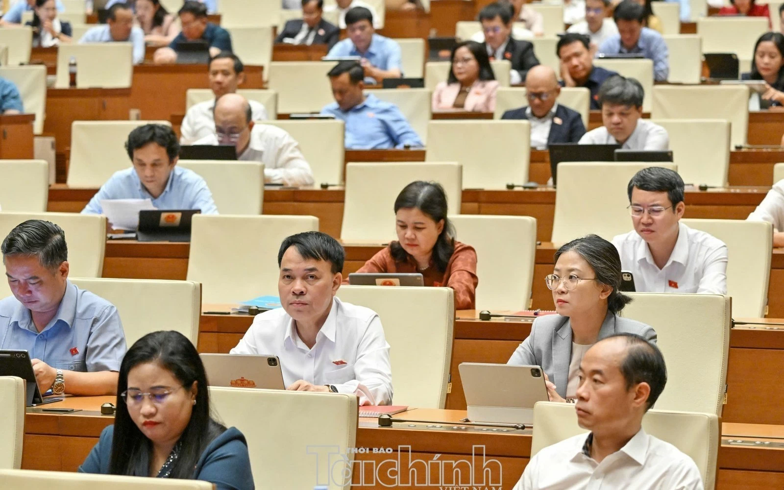 vi pham hanh chinh ca nhan co the bi phat tien toi da 1 5 ty dong