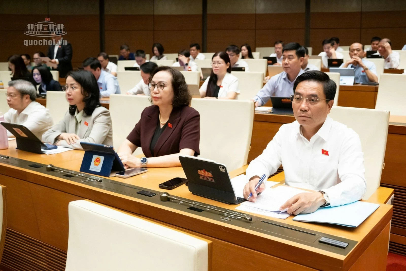 Bộ trưởng Ngô Văn Tuấn: Cải cách thủ tục chứng khoán không đồng nghĩa với hạ tiêu chuẩn Bộ trưởng Ngô Văn Tuấn: Cải cách thủ tục chứng khoán không đồng nghĩa với hạ tiêu chuẩn