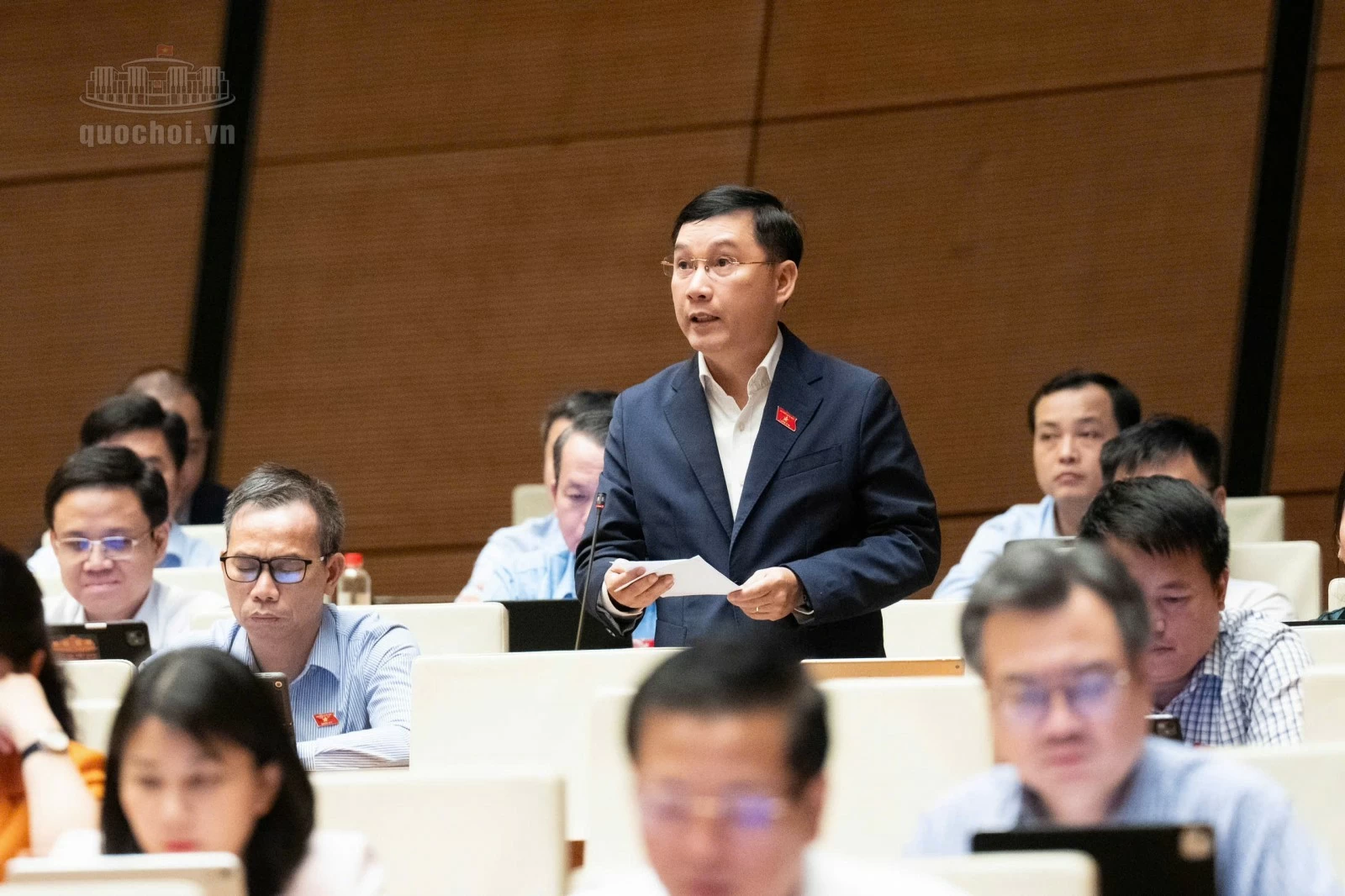 Đại biểu băn khoăn: Vốn ở đâu để đi đường dài?