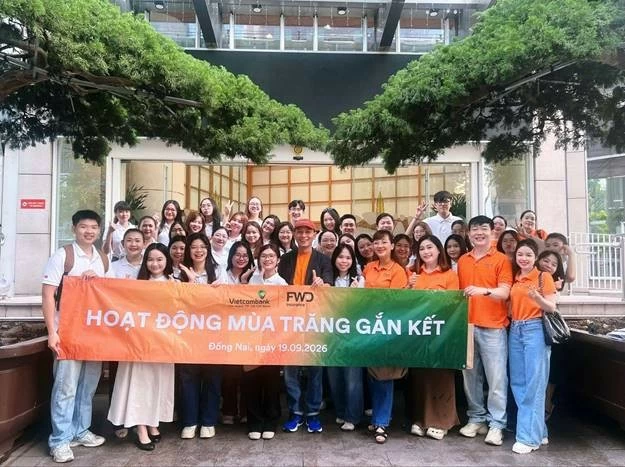Vạn dặm gắn kết: Khi yêu thương được gửi trao bằng hành động thiết thực Vạn dặm gắn kết: Khi yêu thương được gửi trao bằng hành động thiết thực