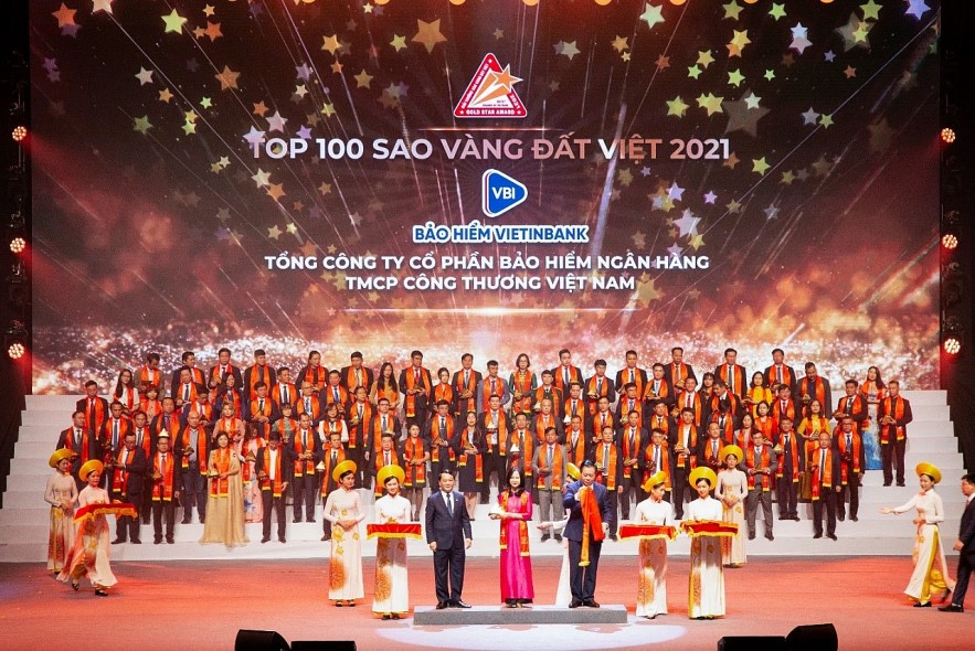 Tăng trưởng mạnh mẽ, Bảo hiểm VietinBank tiếp tục được vinh danh Sao Vàng đất Việt