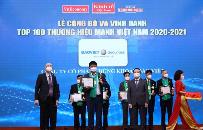 Chứng khoán Bảo Việt lọt “Top 100 thương hiệu mạnh Việt Nam” lần thứ thứ 7 liên tiếp
