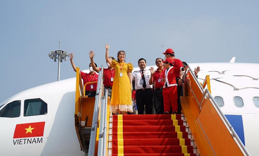 Vietjet đón tàu bay thân rộng A330 đầu tiên, chúc mừng mùa Giáng sinh 2021