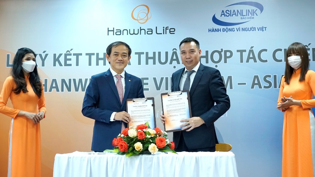 Hanwha Life Việt Nam hợp tác với ASIANLINK mở rộng phân phối bảo hiểm