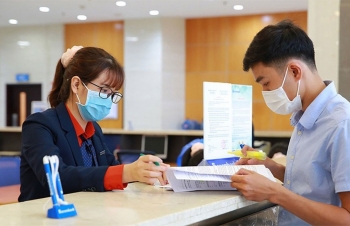 Tác động hai chiều lên lãi suất năm 2022