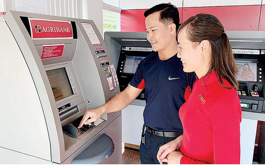 Agribank: Tích cực triển khai các sản phẩm thẻ, dịch vụ ngân hàng theo hướng số hóa