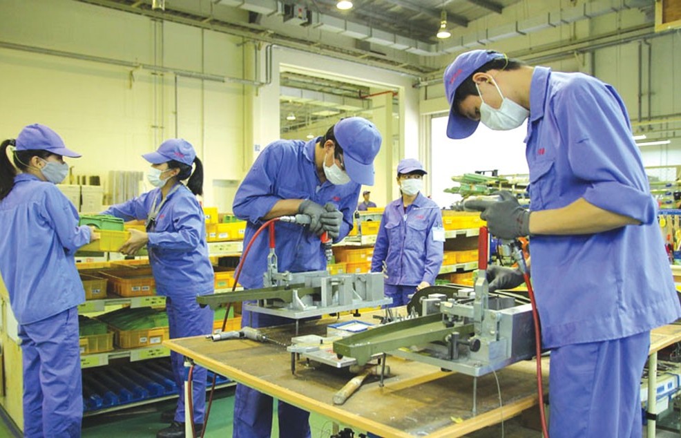 Tăng giờ làm thêm: Chỉ nên là giải pháp cấp bách, tạm thời