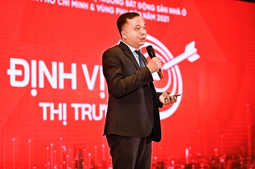 Chuyên gia DKRA Việt Nam chia sẻ thông tin thị trường bất động sản năm 2022. Ảnh Hồng Mơ