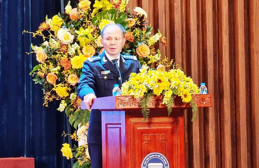 Cục trưởng Đinh Ngọc Thắng chia sẻ hoạt động nỗ lực vượt khó của Cục Hải quan TP. Hồ Chí Minh. Ảnh Đỗ Doãn